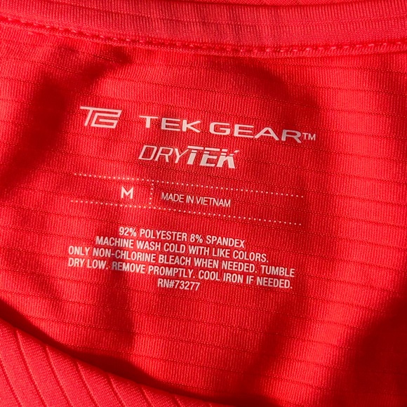 Tek Gear DryTEK hot pink athletic top - Picture 2 of 8